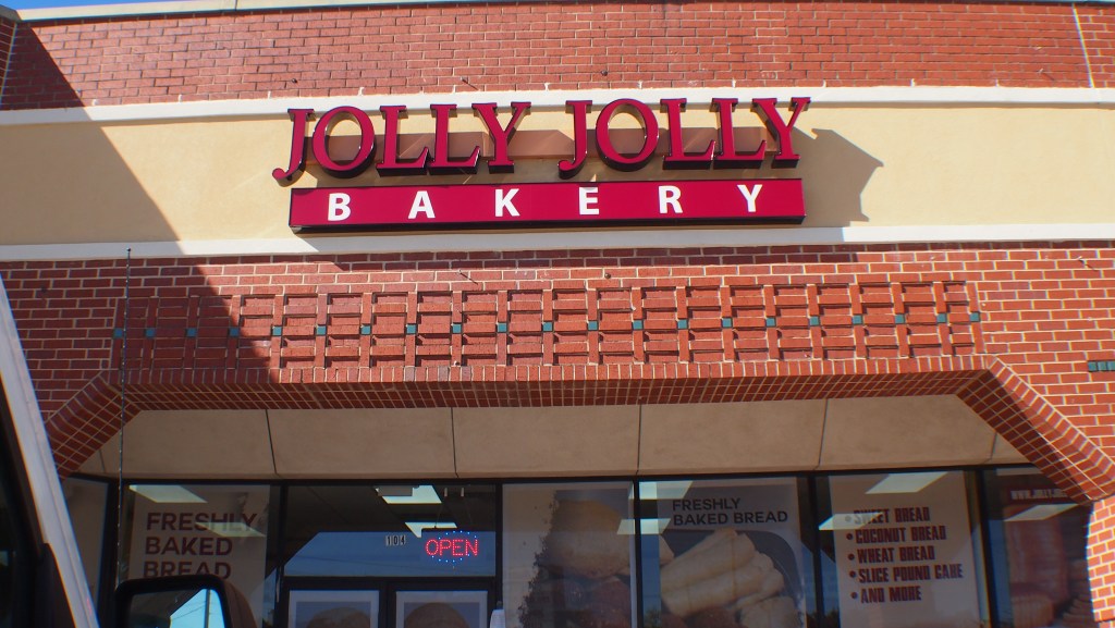 Jolly Jolly Bakery just opened their third location in North Dallas! Welcome to the neighborhood Obobun family!