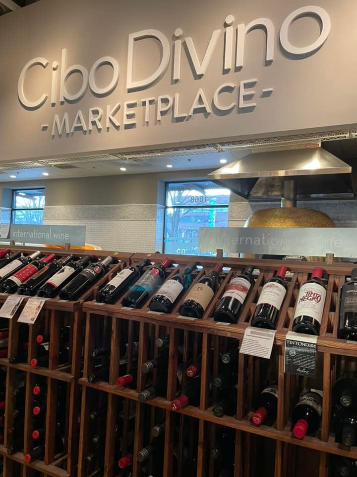 CiboDivino Marketplace wine selection